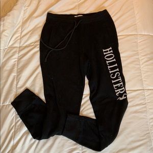 Black Hollister sweatpants
